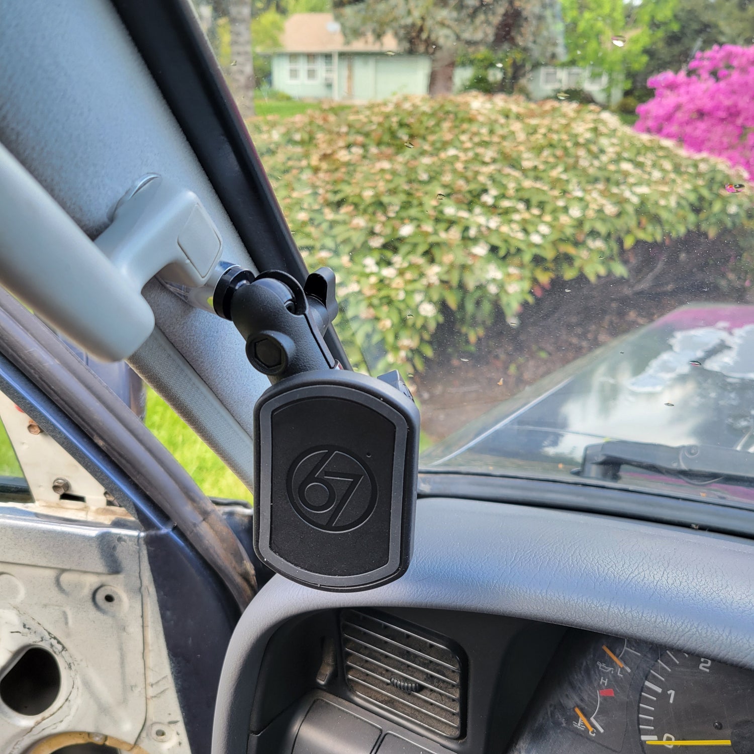 A-Pillar Grab Handle Mount